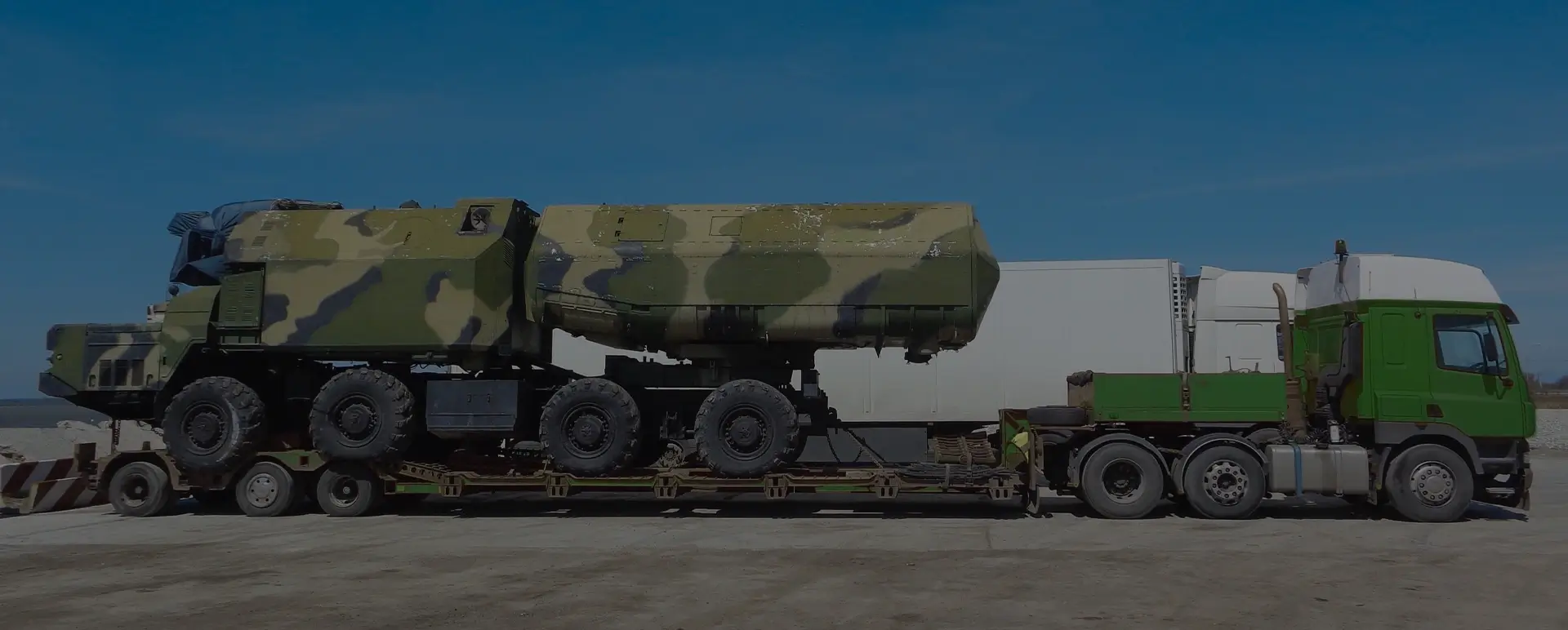 Доставка техники и ракет в рабочем поселке Большое Козино (Приволжский округ - Нижегородская область) специальным воинским автотранспортом по договору